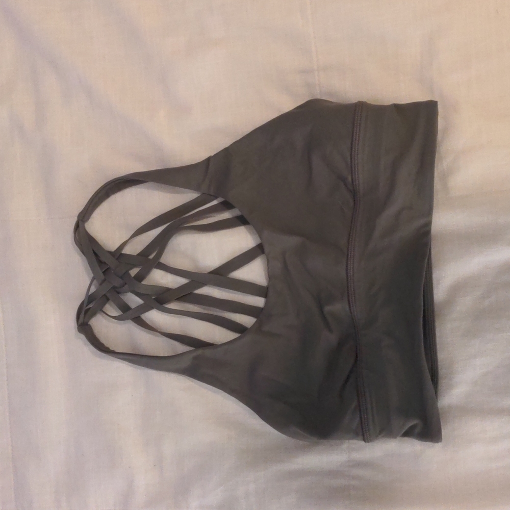 Lululemon Free to be Moved Bra